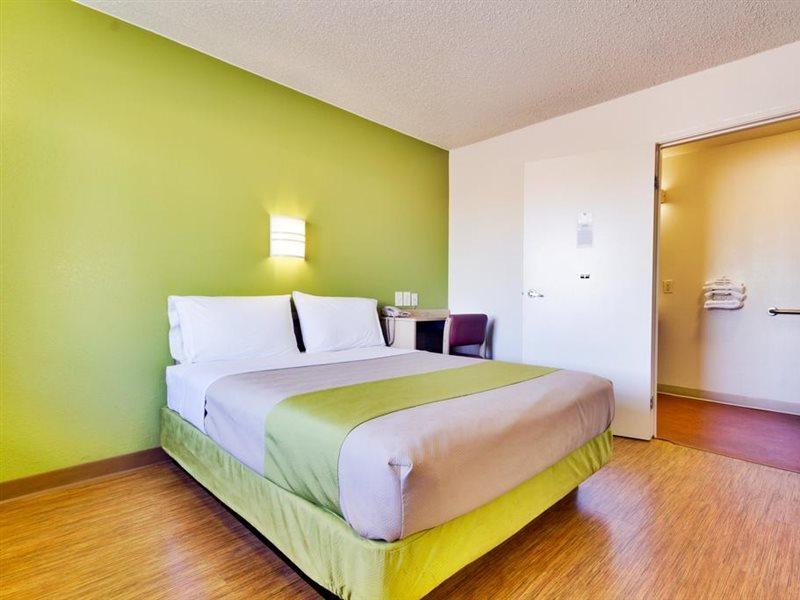 Hotel 6-irving, Tx - Dallas